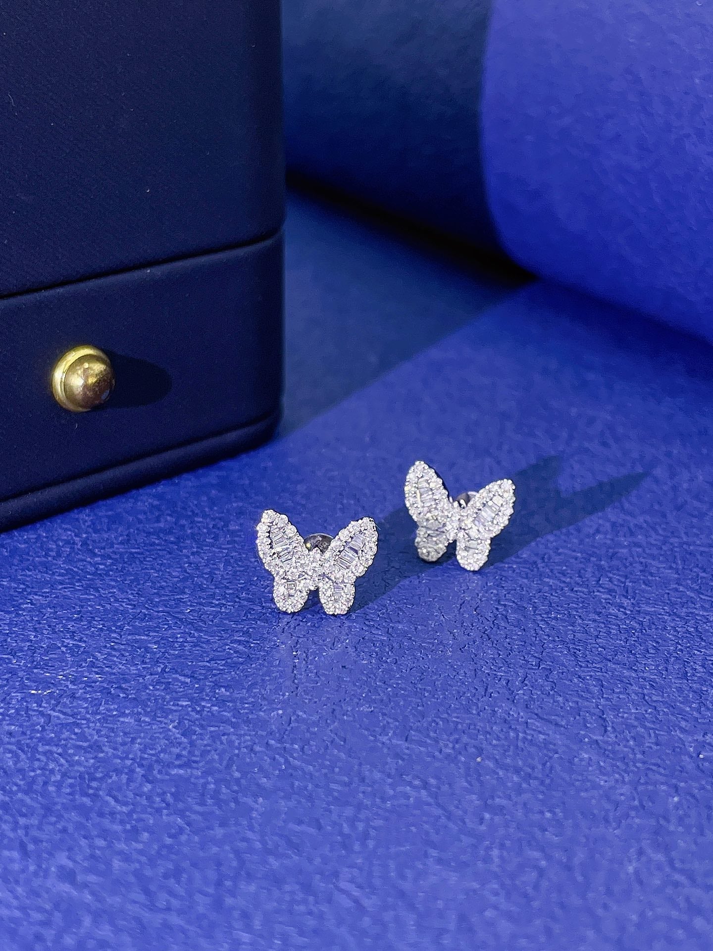 18K Diamond Square Butterfly Delicate Stud Earrings - Jeweler.Jewelry