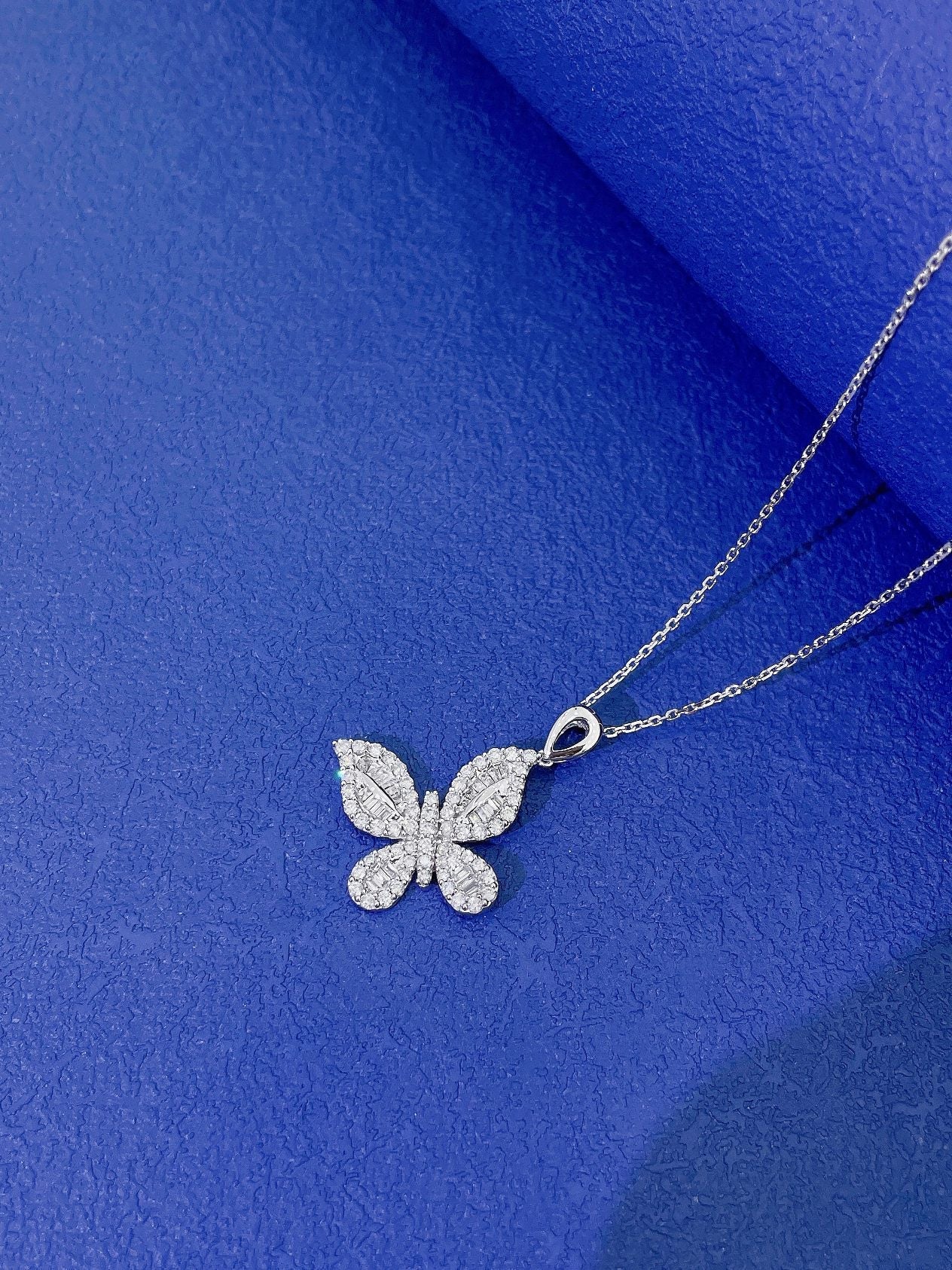 18K Diamond Square Butterfly Pendant Necklace - Exquisite Jewelry - White Diamond Necklace