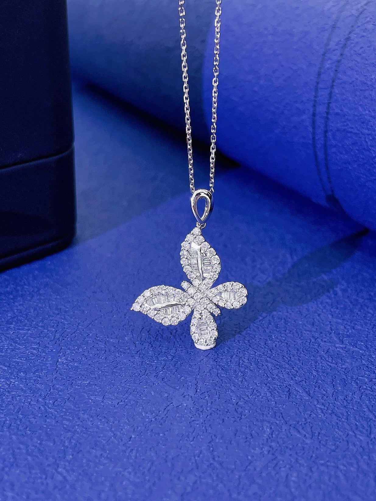 18K Diamond Square Butterfly Pendant Necklace - Exquisite Jewelry - White Diamond Necklace