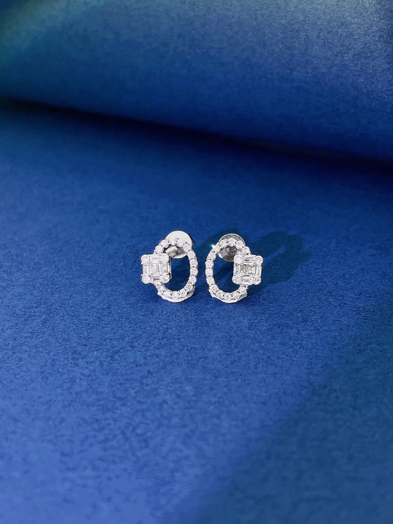 18K Diamond Square Candy Circle Earrings - Jeweler.Jewelry