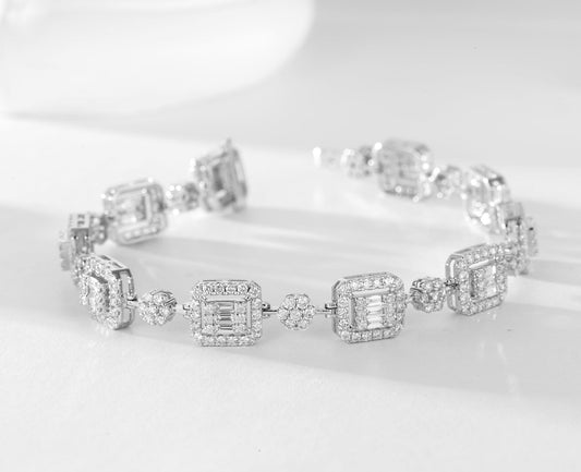 18K Diamond Square Candy Seven-Petal Flower Bracelet - Luxury Jewelry - White Diamond Bracelet