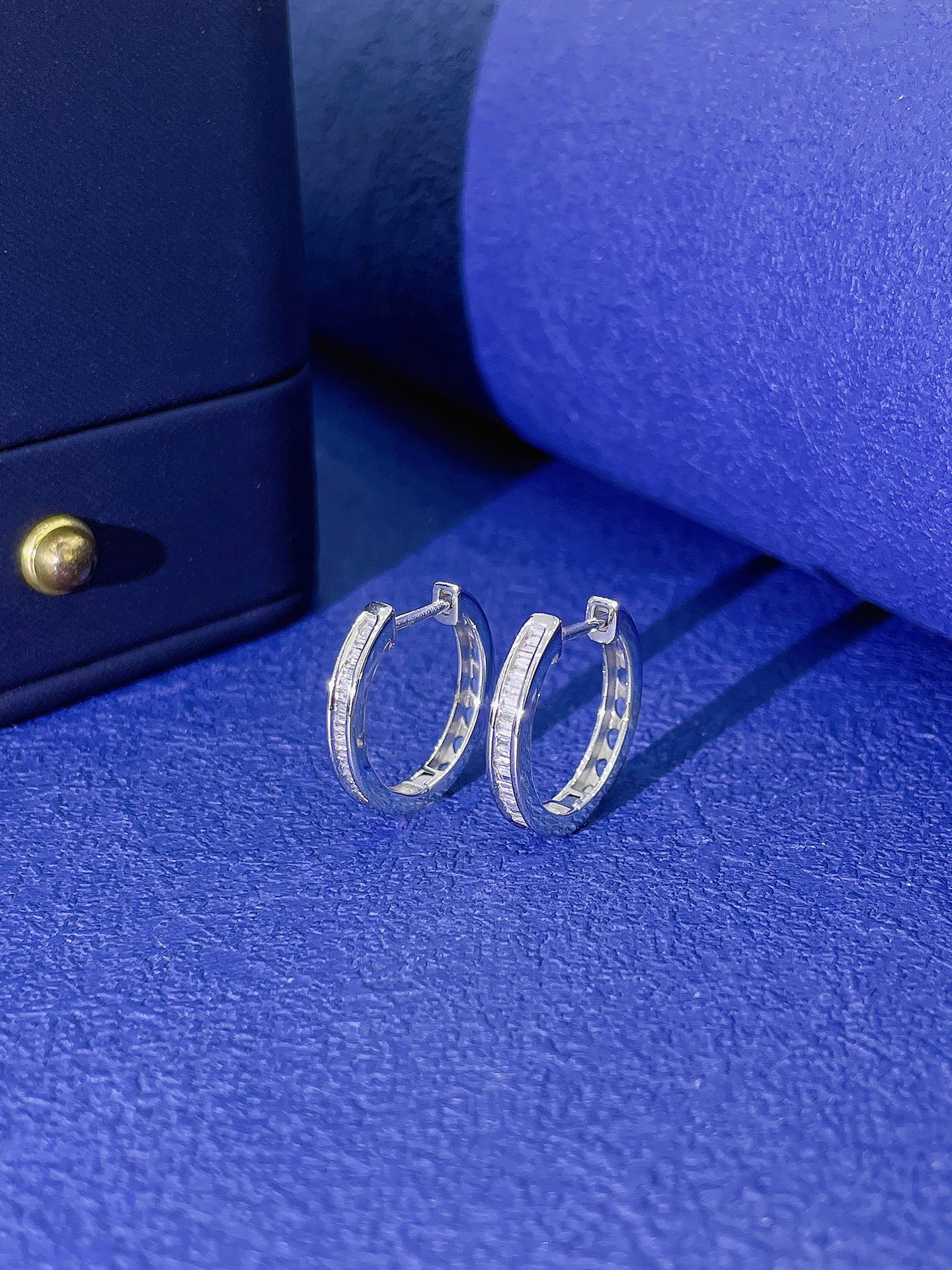 18K Diamond Square Circle Earrings - Unique Jewelry Piece Jeweler.Jewelry