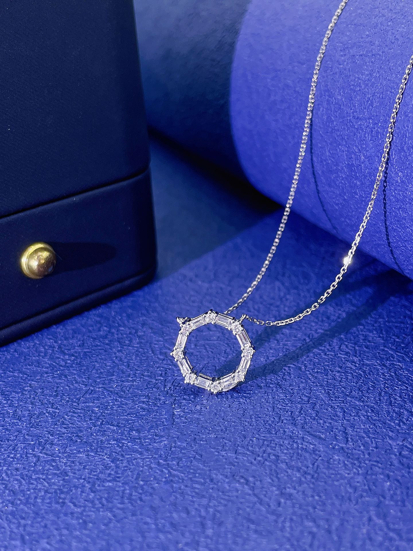 18k Diamond Square Circle Pendant Necklace - Luxurious Jewelry - White Diamond Necklace