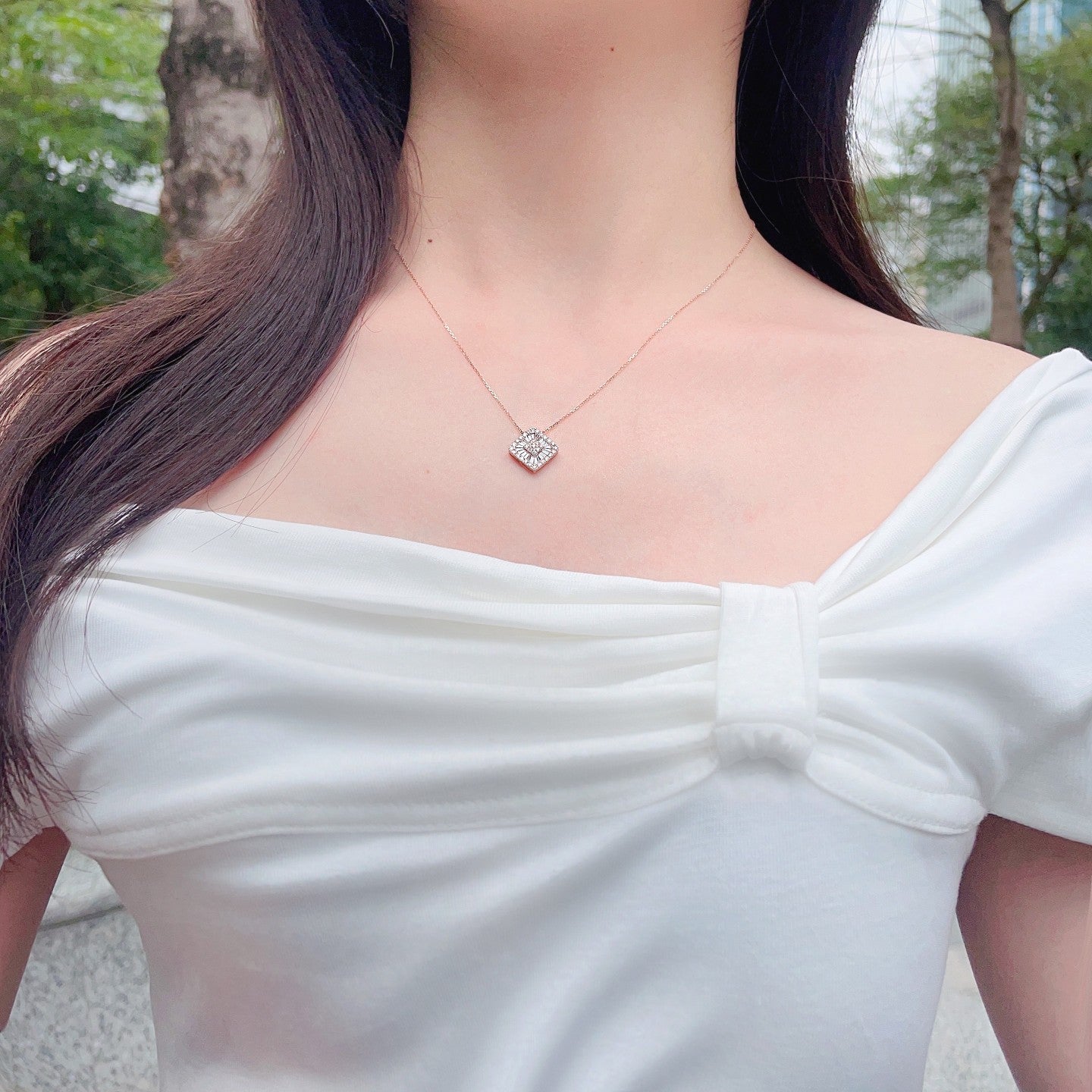 18K Diamond Square Necklace - Elegant Jewelry Piece - White Diamond Necklace