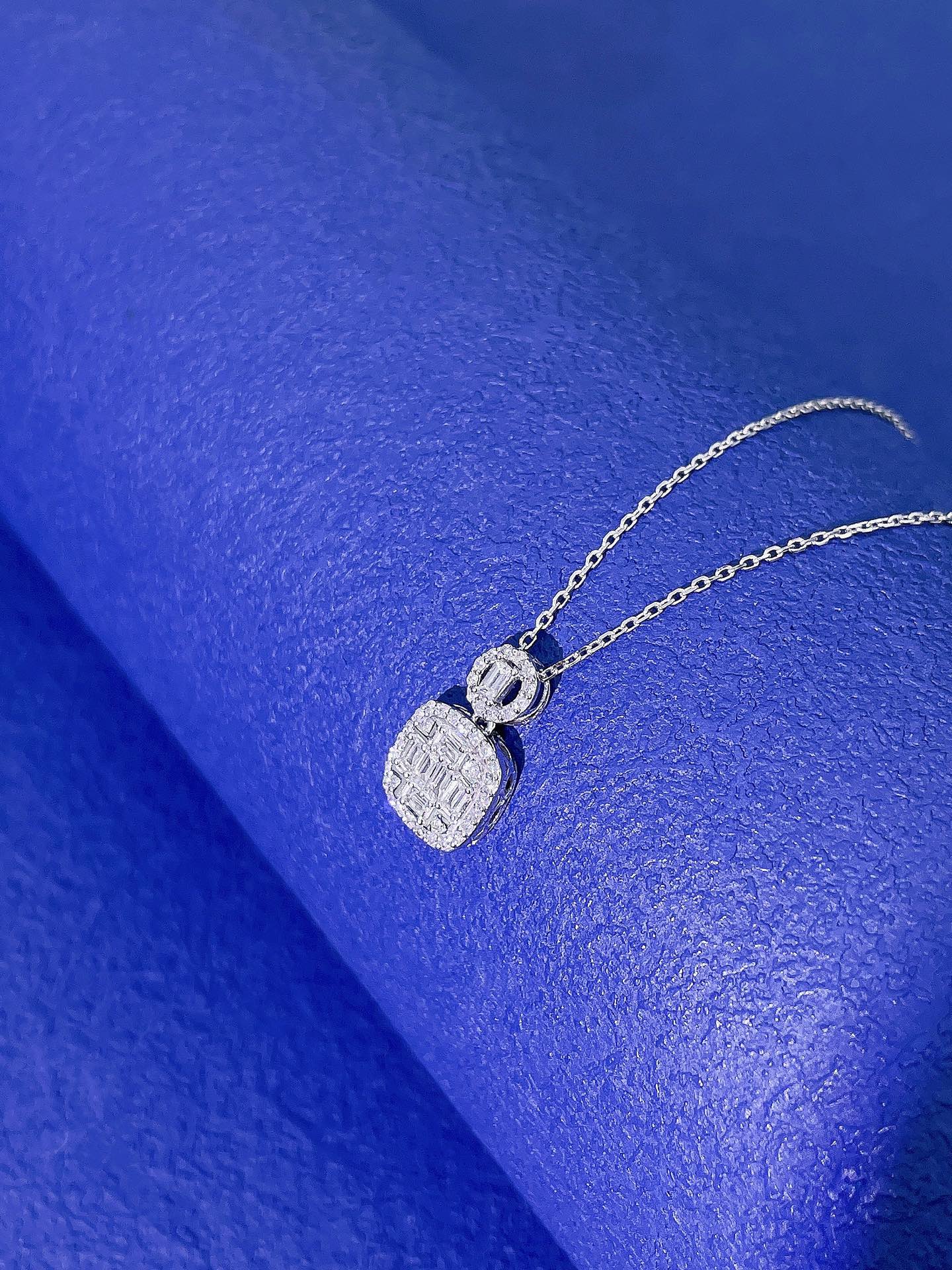 18k Diamond Square Pendant Necklace - Elegant Jewelry Piece - White Diamond Necklace