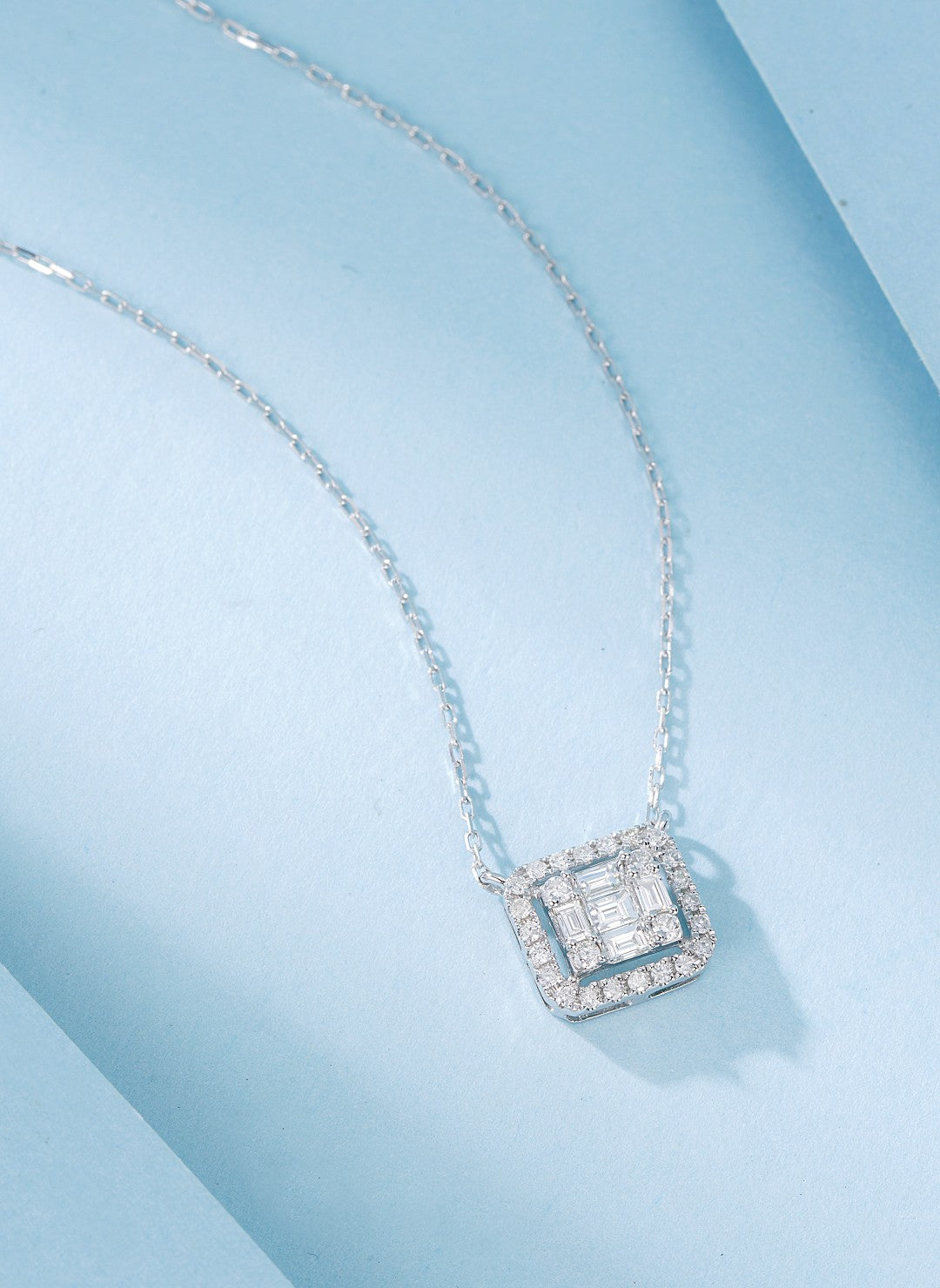 18K Diamond Square Pendant Necklace – Luxurious Jewelry Piece - White Diamond Necklace