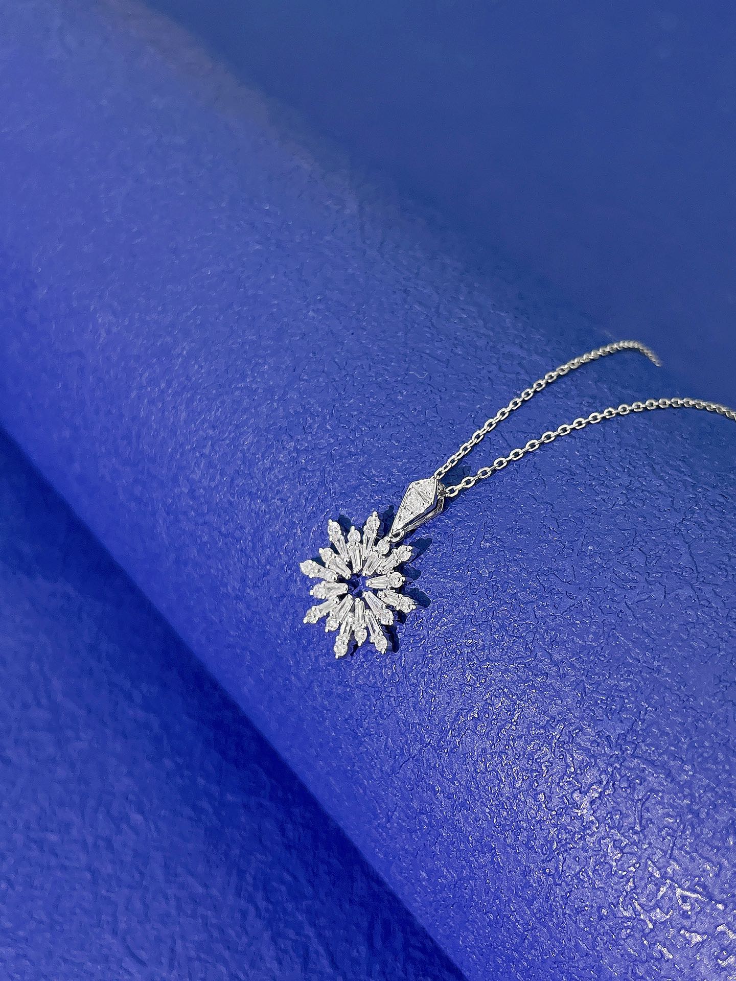 18K Diamond Square Snowflake Pendant Necklace - Luxury Jewelry - White Diamond Necklace