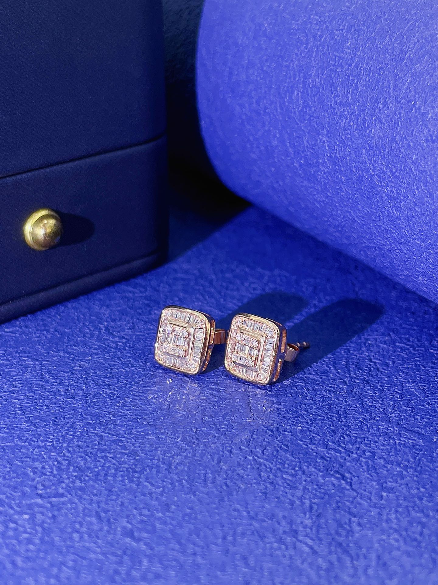 18K Diamond Square Sugar Earrings ED011 - Jeweler.Jewelry