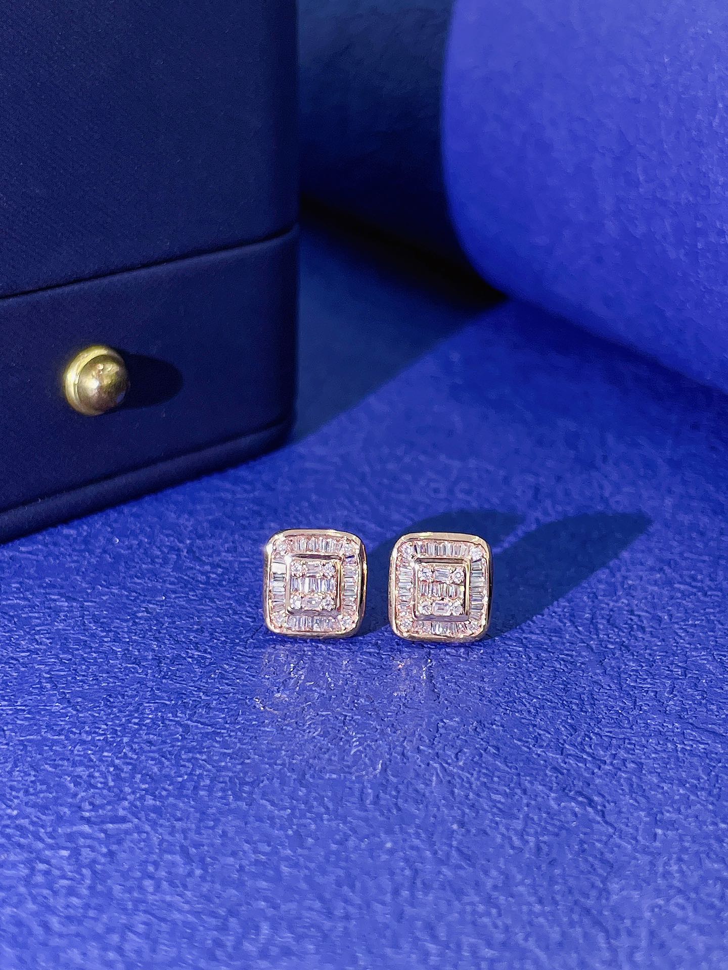 18K Diamond Square Sugar Earrings ED011 - Jeweler.Jewelry