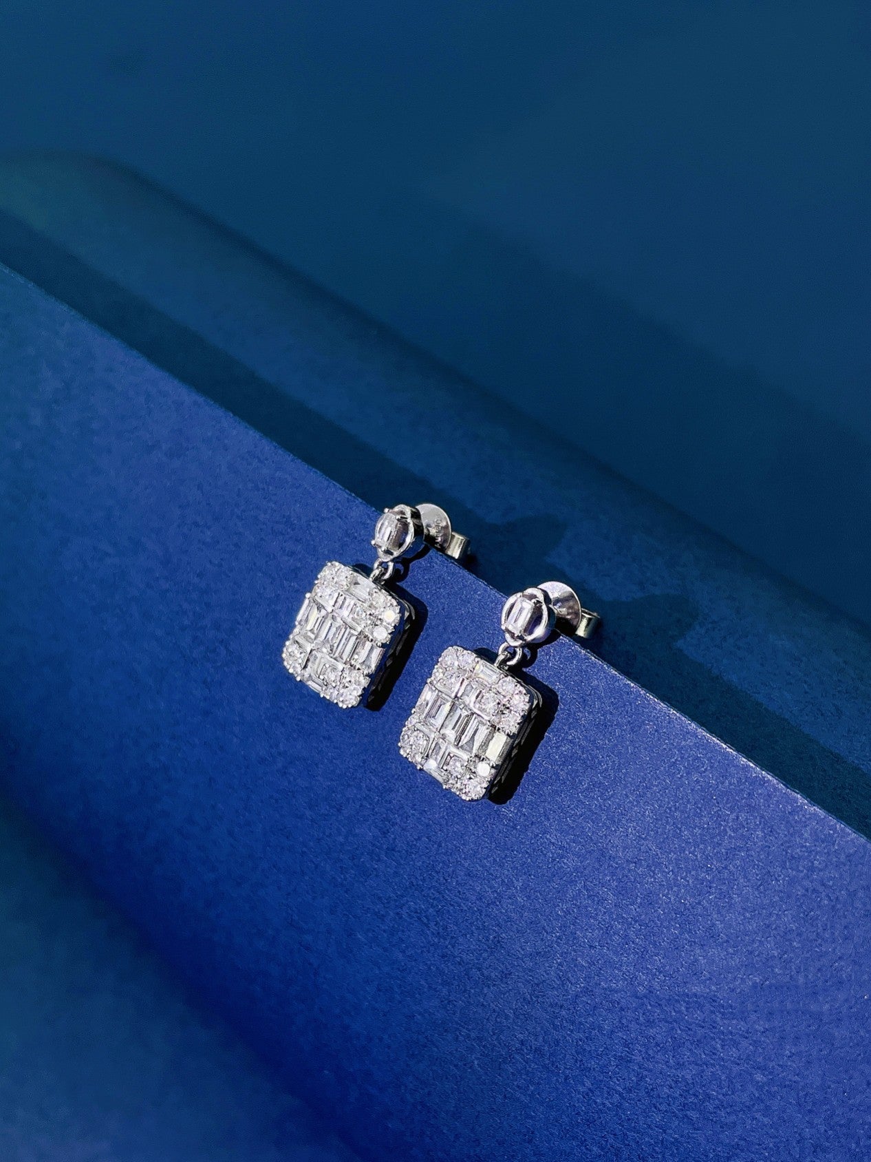 18K Diamond Square Sugar Earrings – ED072 - Jeweler.Jewelry