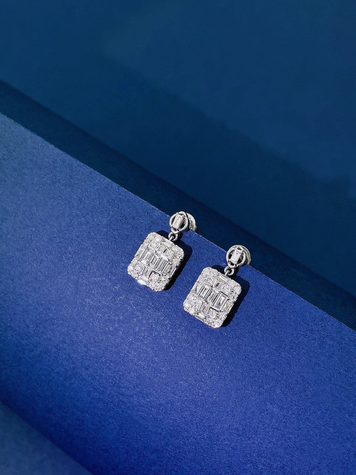 18K Diamond Square Sugar Earrings – ED072 - Jeweler.Jewelry