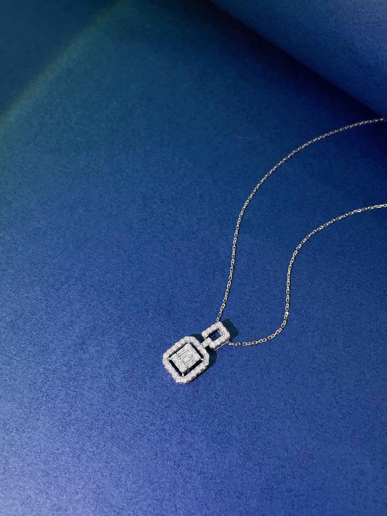 18k Diamond Square Sugar Necklace - Luxurious Jewelry Piece - White Diamond Necklace