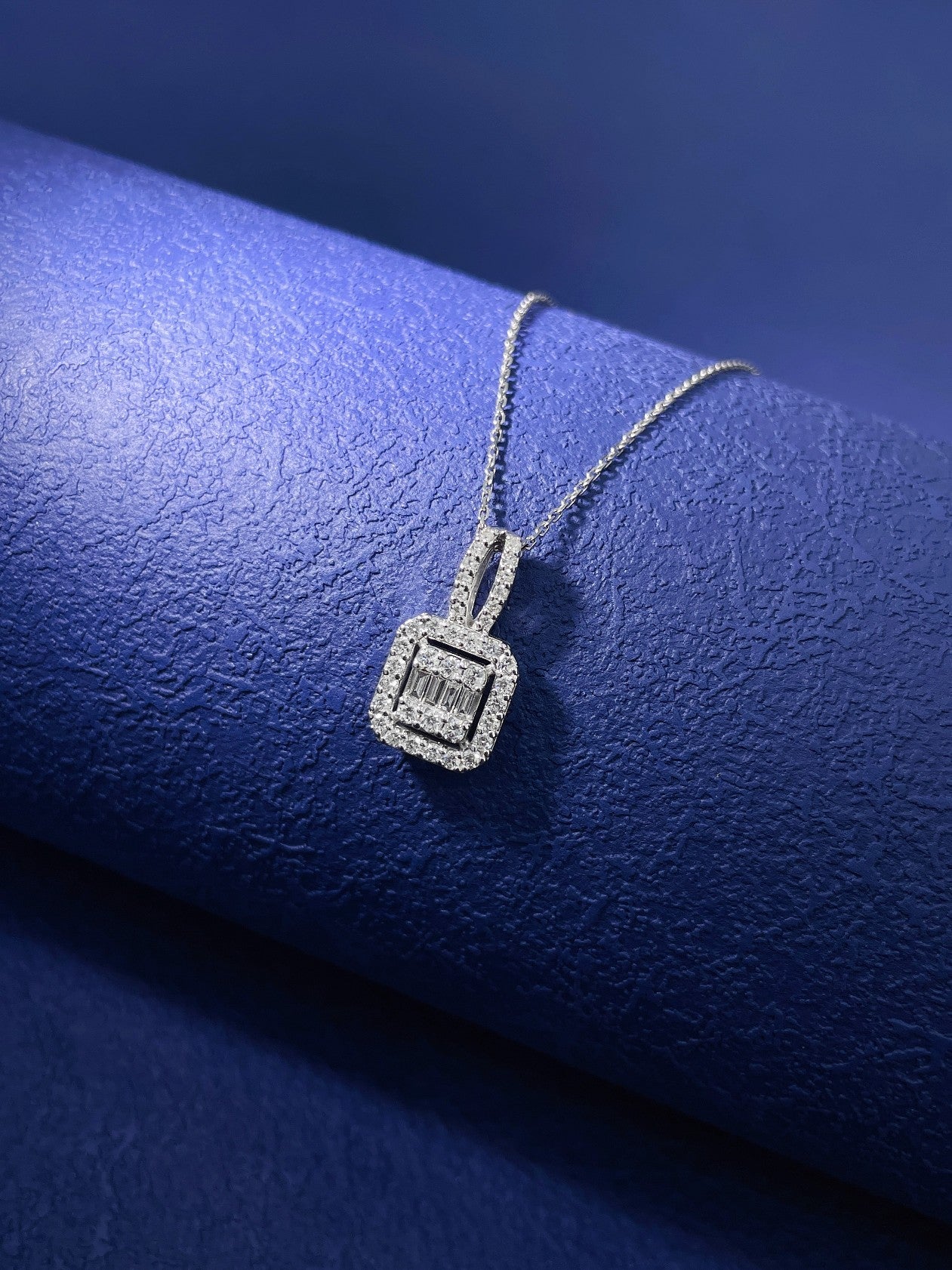 18K Diamond Square Sugar Necklace - Luxurious Jewelry Piece - White Diamond Necklace