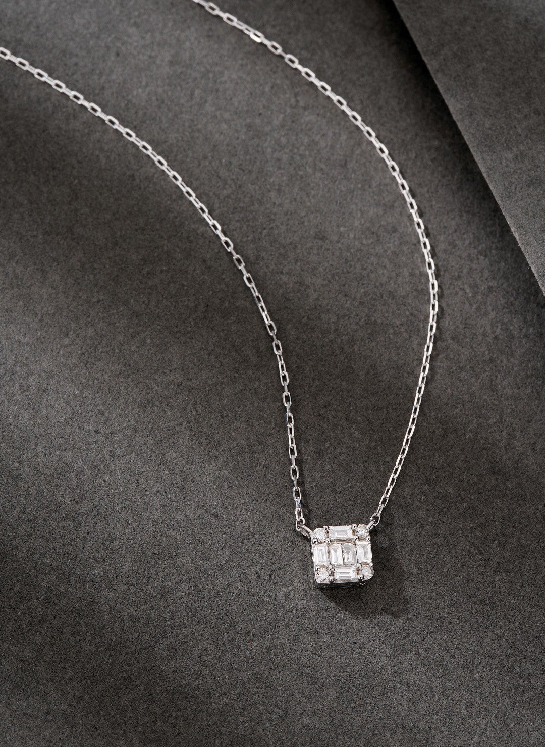 18k Diamond Straight Bar Ice Cube Pendant Jewelry - White Diamond Necklace