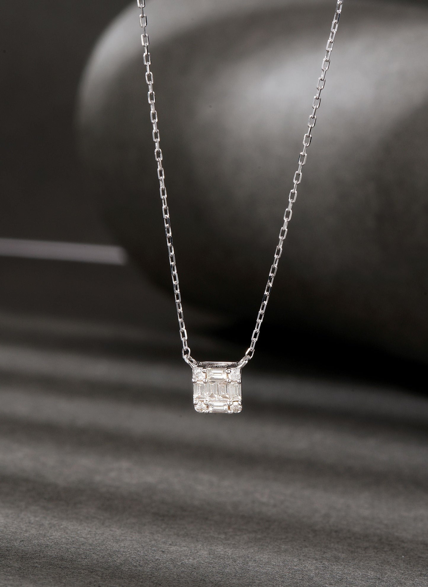 18k Diamond Straight Bar Ice Cube Pendant Jewelry - White Diamond Necklace