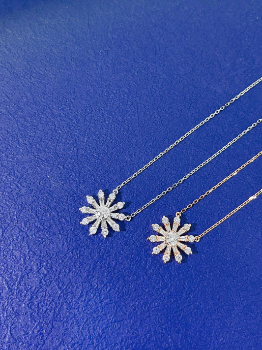 18K Diamond Sunflower Pendant Necklace - Elegant Jewelry Choice - White Diamond Necklace