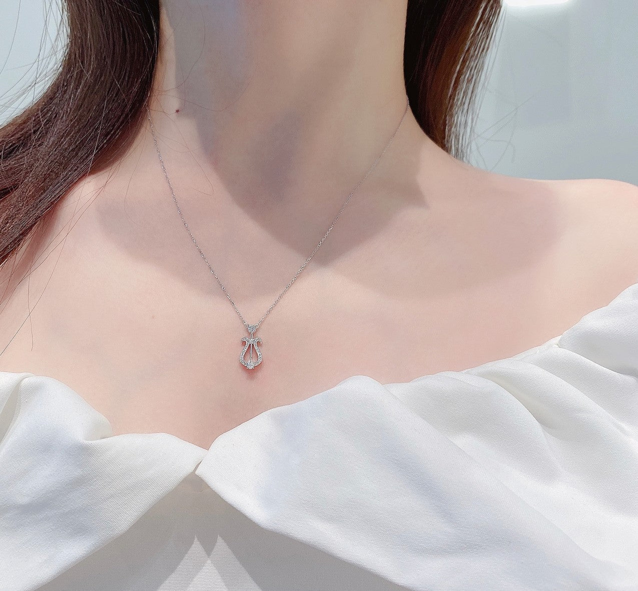 18K Diamond Water Drop Bubble Lyre Necklace - Elegant Jewelry Piece - White Diamond Necklace