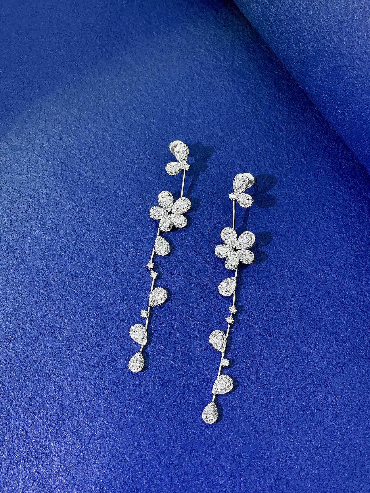 18K Diamond Waterdrop Flower Earrings - Exquisite Jewelry Jeweler.Jewelry