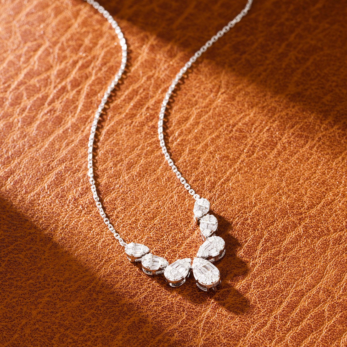 18K Diamond Waterdrop Leaf Pendant Necklace - Luxury Jewelry - White Diamond Necklace