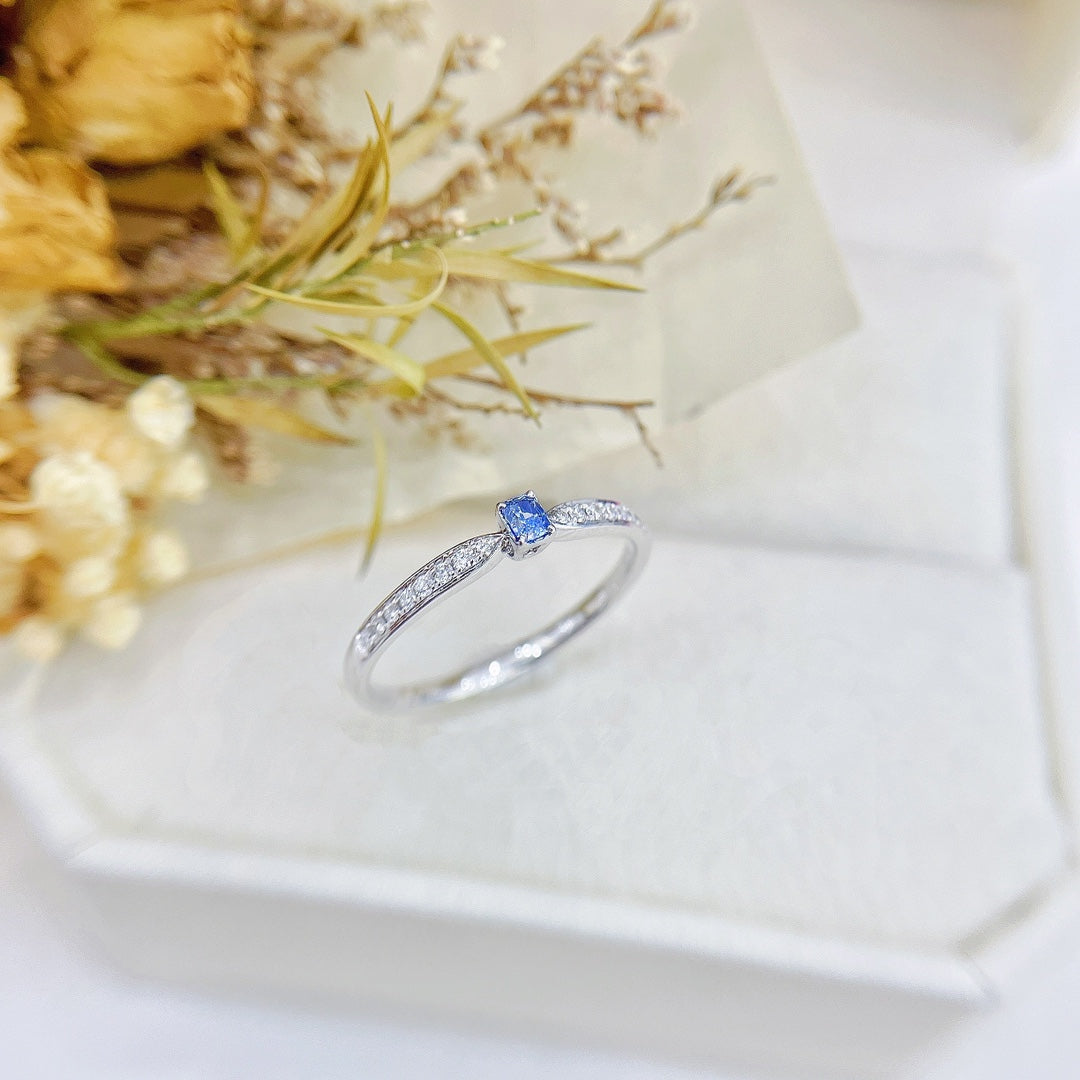 18K Gold Blue Diamond Cushion-Cut Ring | Premium Jewelry - Blue Diamond Ring