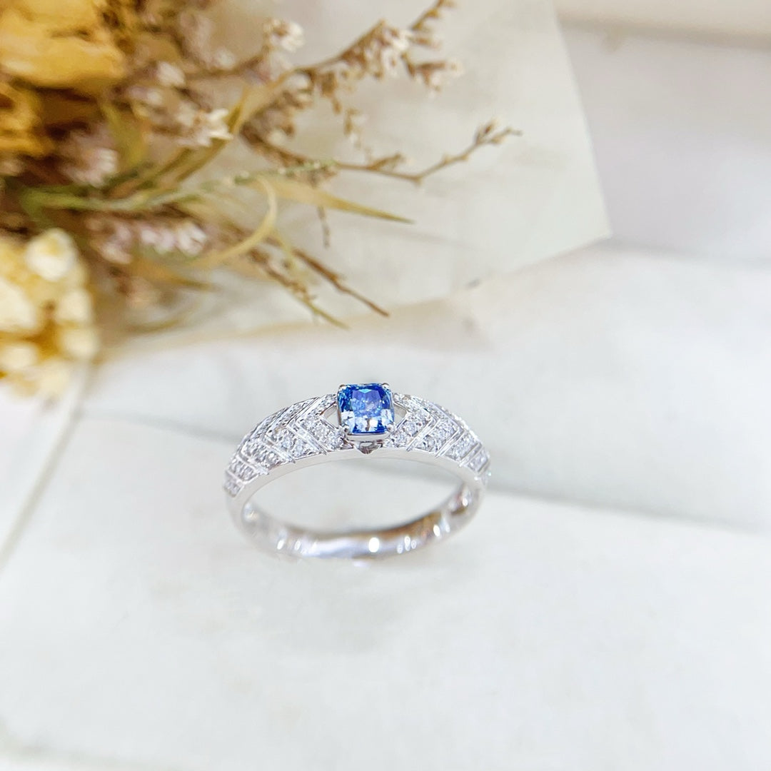 18K Gold Blue Diamond Cushion-Cut V-Row Ring | Premium Jewelry - Blue Diamond Ring