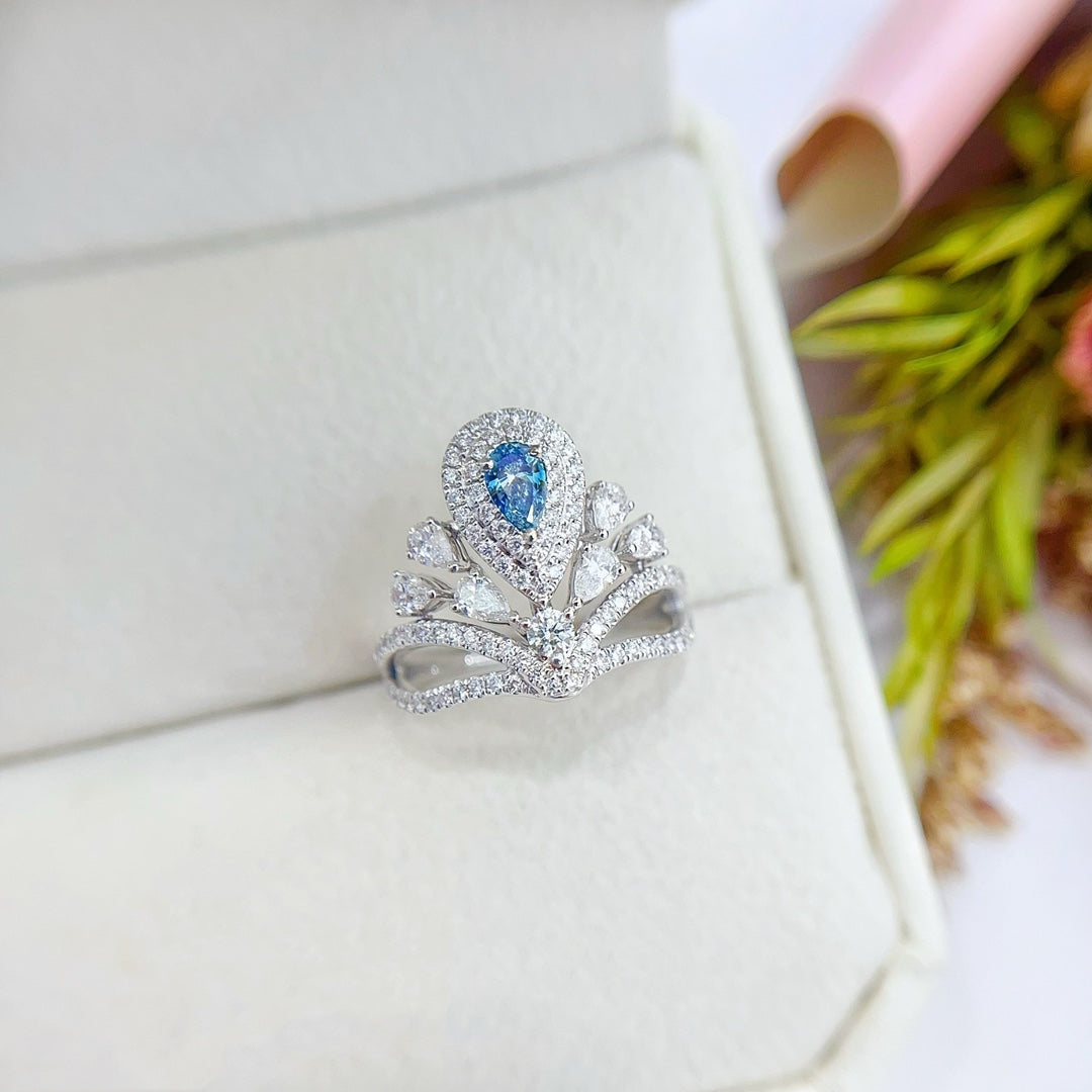 18K Gold Blue Diamond Drop Crown Ring - Luxurious Jewelry Piece - Blue Diamond Ring