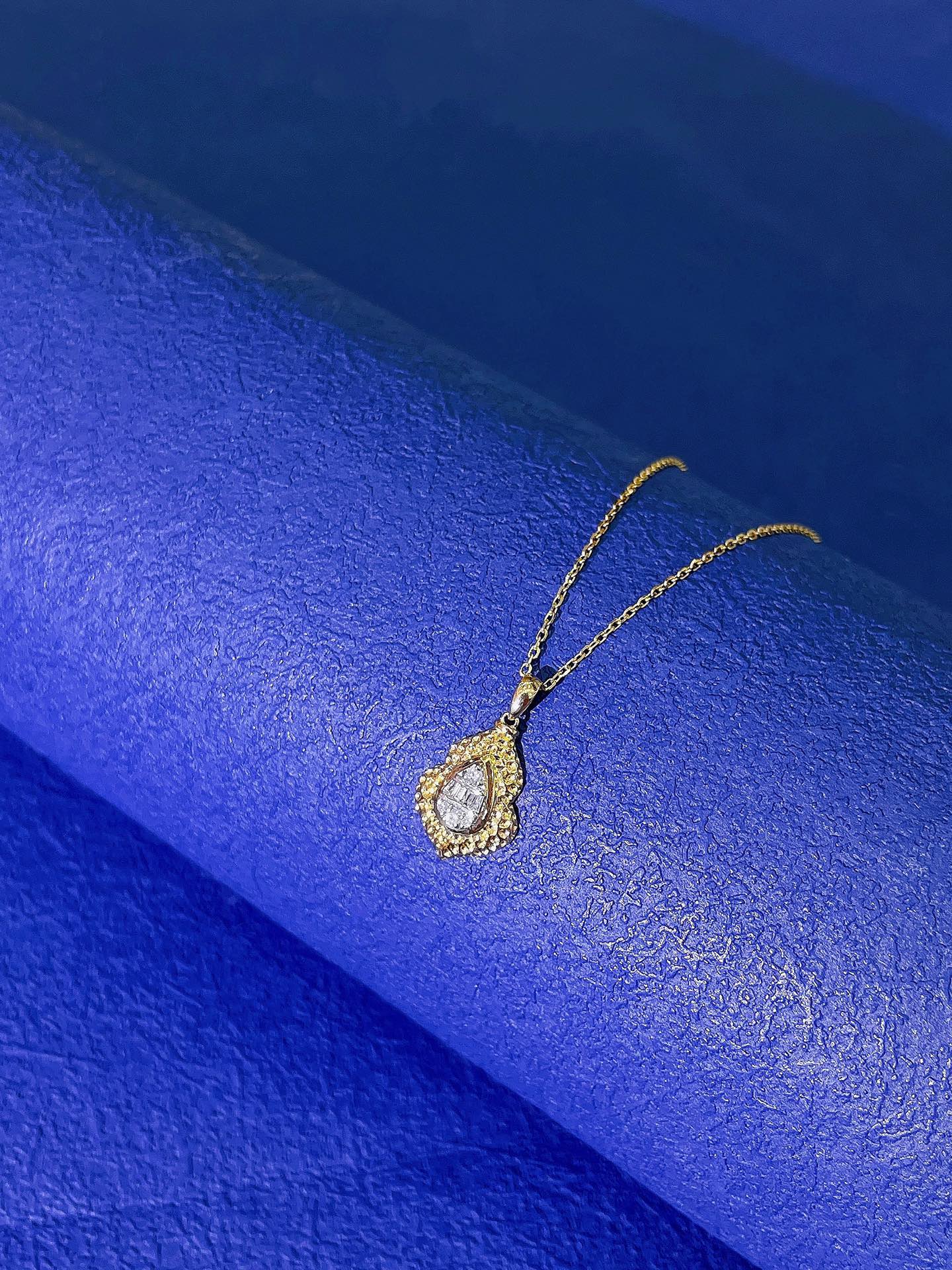 18K Gold Diamond Step-Cut Gourd Pendant Necklace - White Diamond Necklace