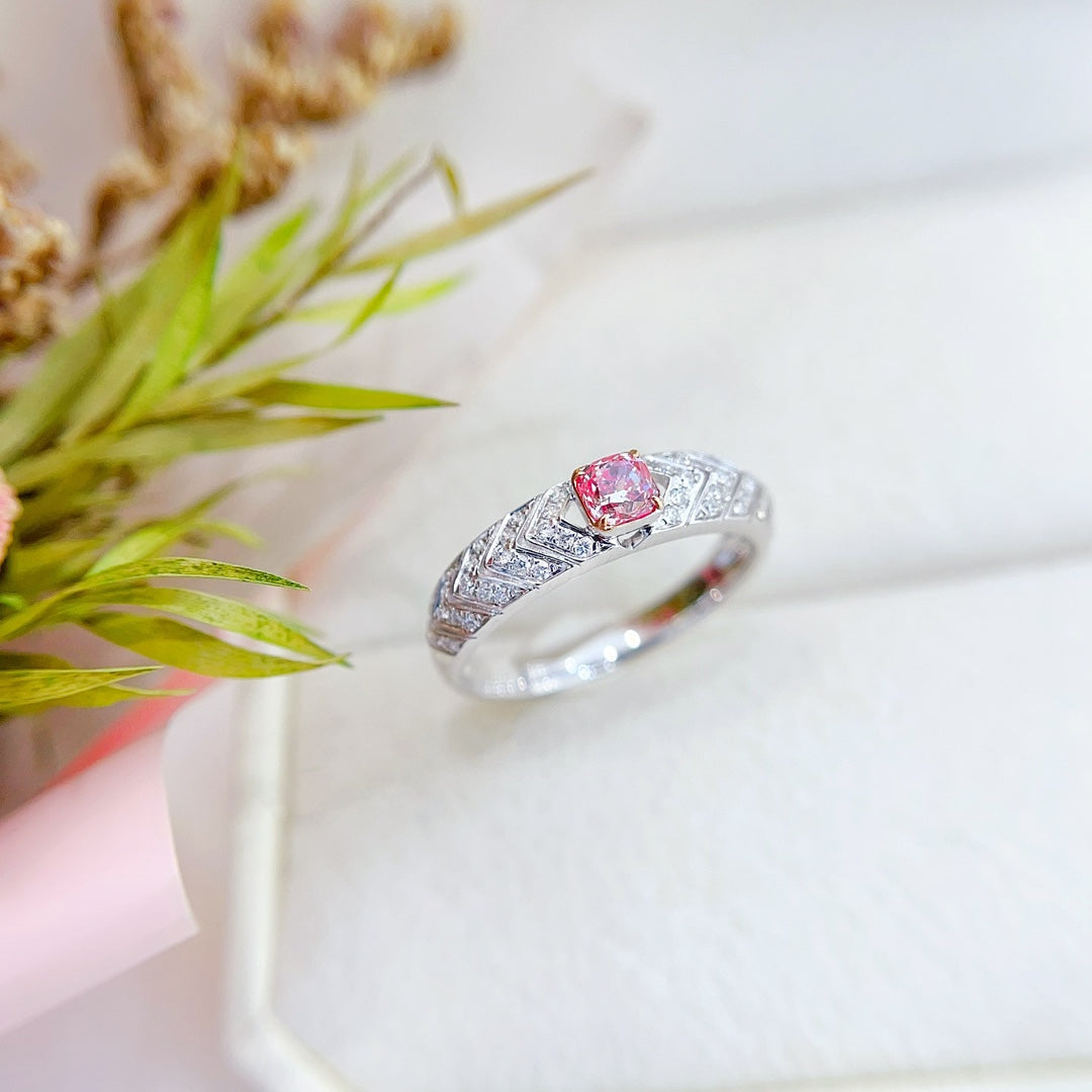 18K Gold Pink Diamond Cushion-Cut V-Shaped Ring | Premium Jewelry - Pink Diamond Ring