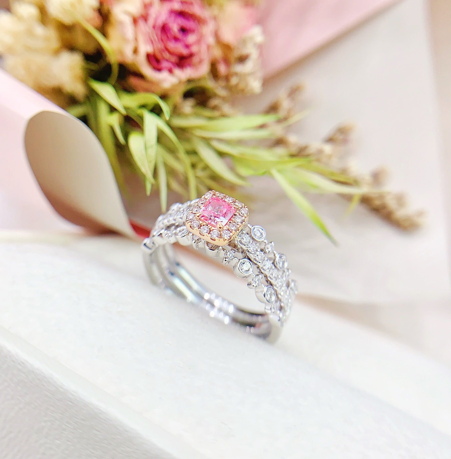 18K Gold Pink Diamond Pillow-shaped Starry Sky Multi-wear Ring - Pink Diamond Ring