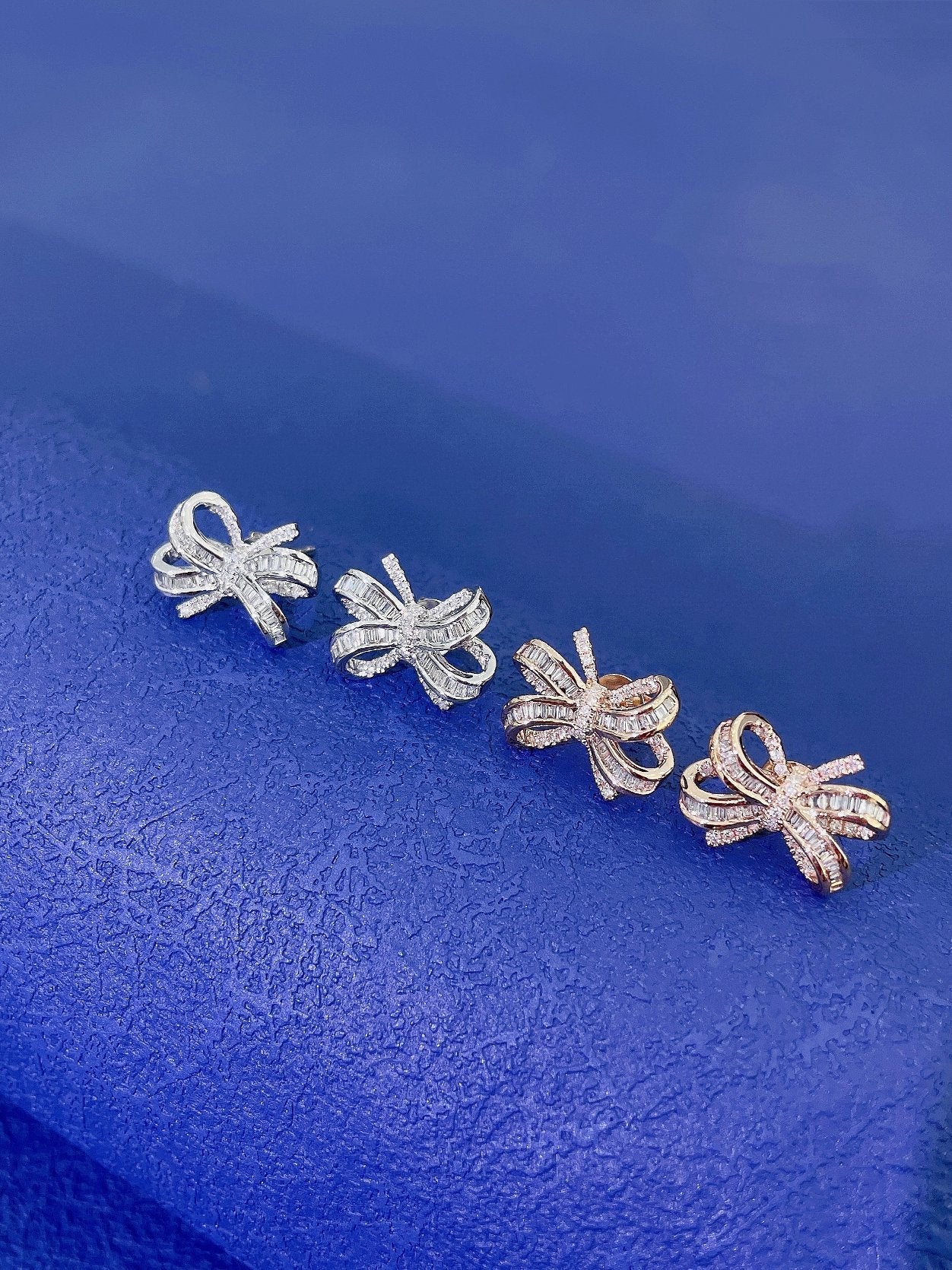 18K Gold Round Ladder Bowknot Earrings with Diamonds - Jeweler.Jewelry