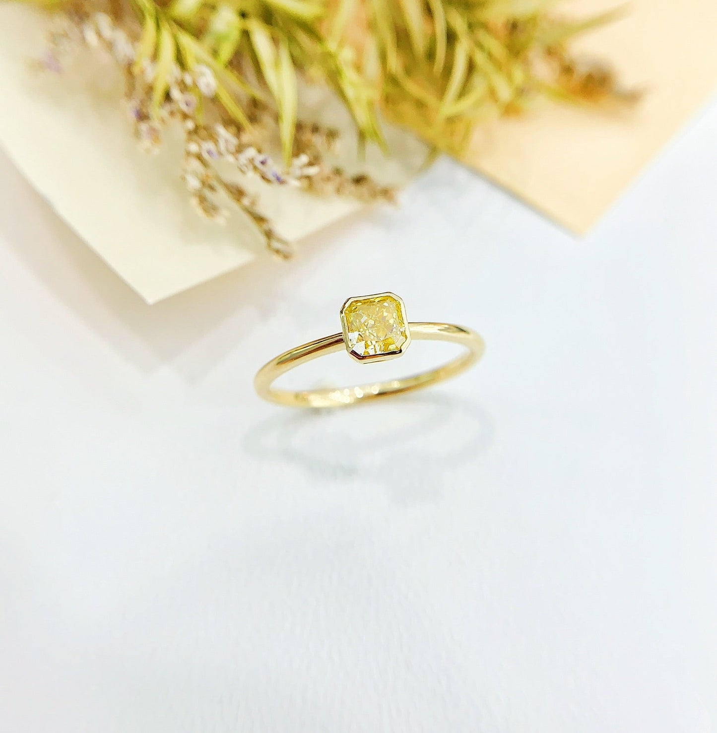 18K Gold Single Cushion-Cut Diamond Arm Ring - Premium Jewelry - Yellow Diamond Ring