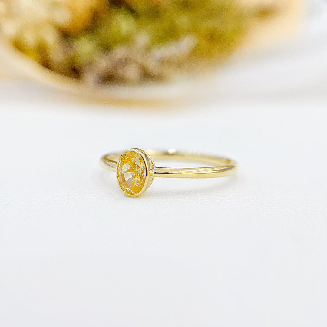 18K Gold Single Elliptical Diamond Glow Arm Ring - Premium Jewelry - Yellow Diamond Ring