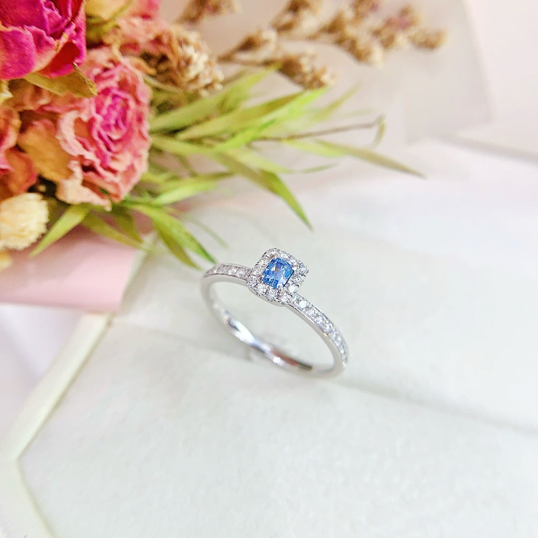 18K Gold White and Blue Diamond Pillow-Shaped Lace Multi-Wear Jewelry - Blue Diamond Ring