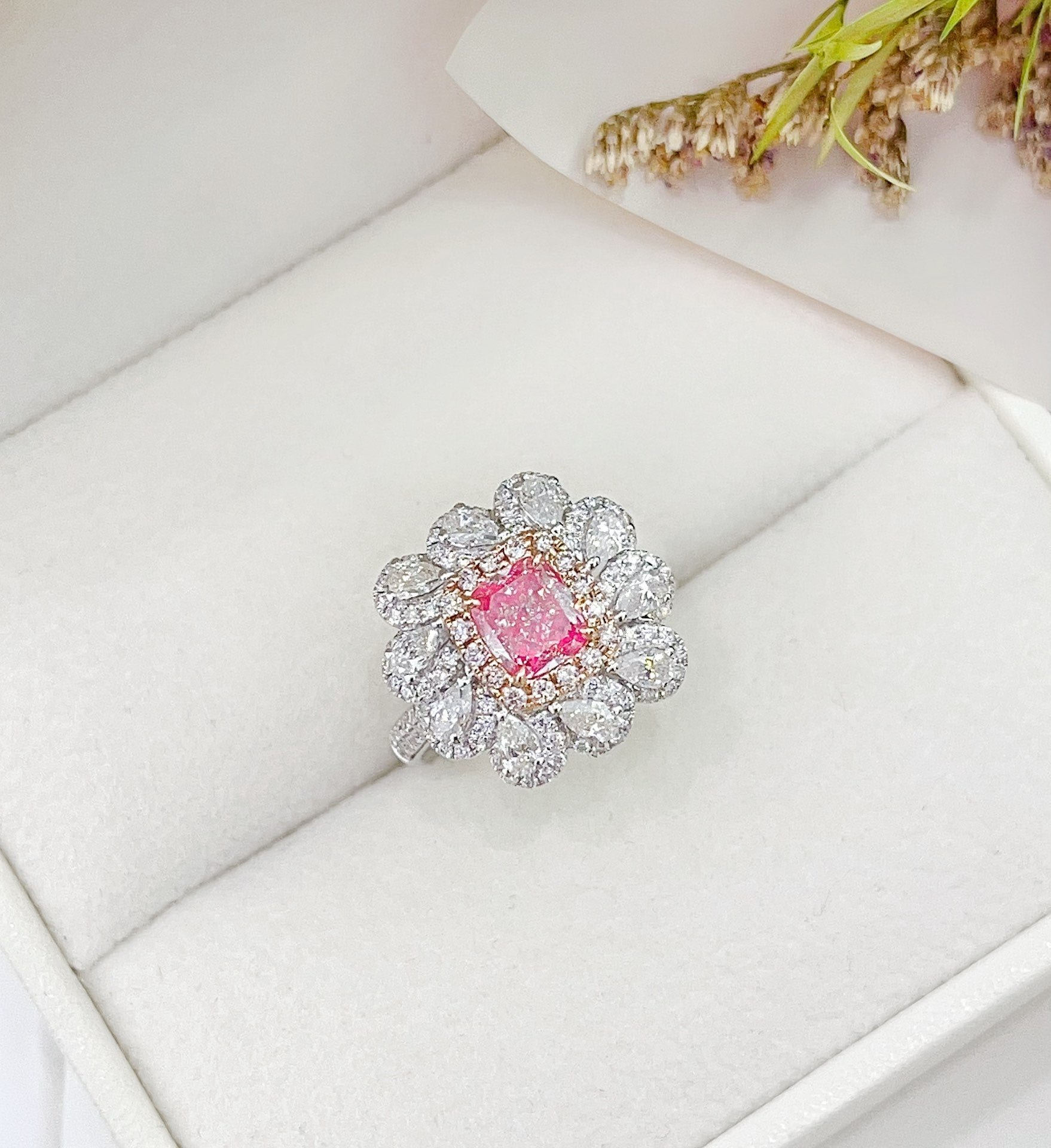 18K Gold White Powder Diamond GIA Cushion Drop Two-Way Wear Jewelry - GIA Pink Diamond Ring