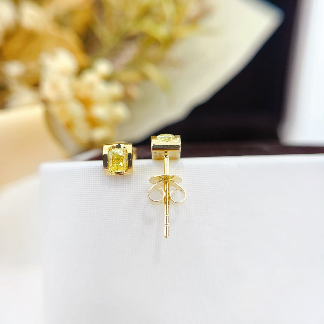 18K Gold Yellow Diamond Cushion Bull Head Earrings - Jeweler.Jewelry