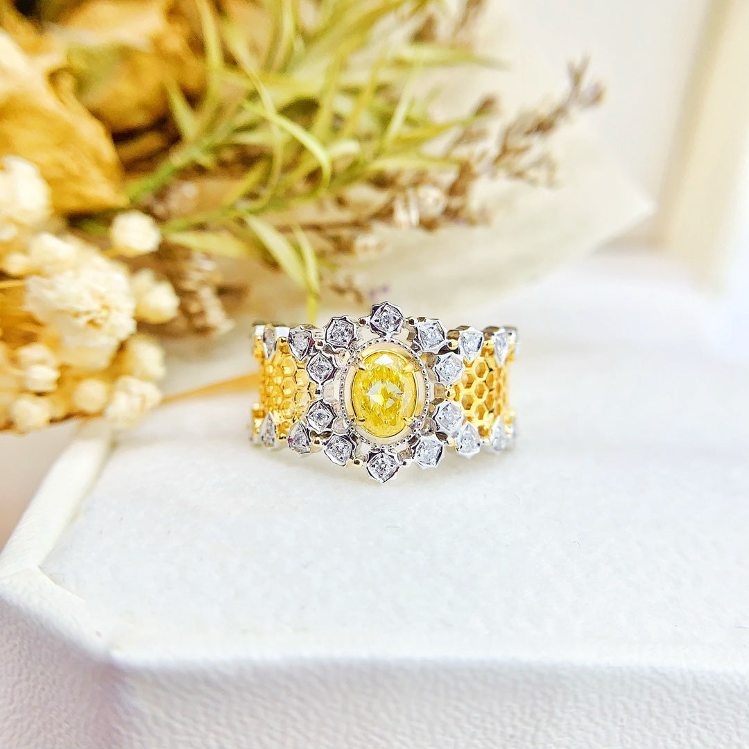 18K Gold Yellow Diamond Oval Lace Hive Ring | Premium Jewelry - Yellow Diamond Ring