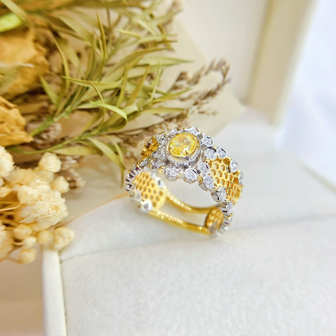 18K Gold Yellow Diamond Oval Lace Hive Ring | Premium Jewelry - Yellow Diamond Ring