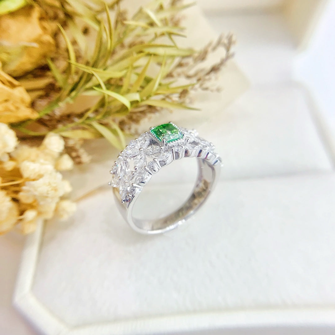 18K Green Diamond Cushion-Cut Four-Leaf Openwork Ring - Luxurious Jewelry - Green Diamond Ring