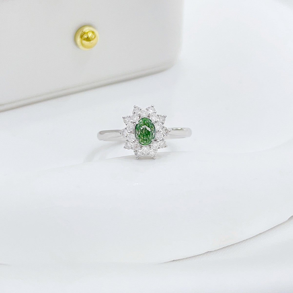 18K Green Diamond Oval Sunflower Ring - AGL Certified Jewelry - Green Diamond Ring