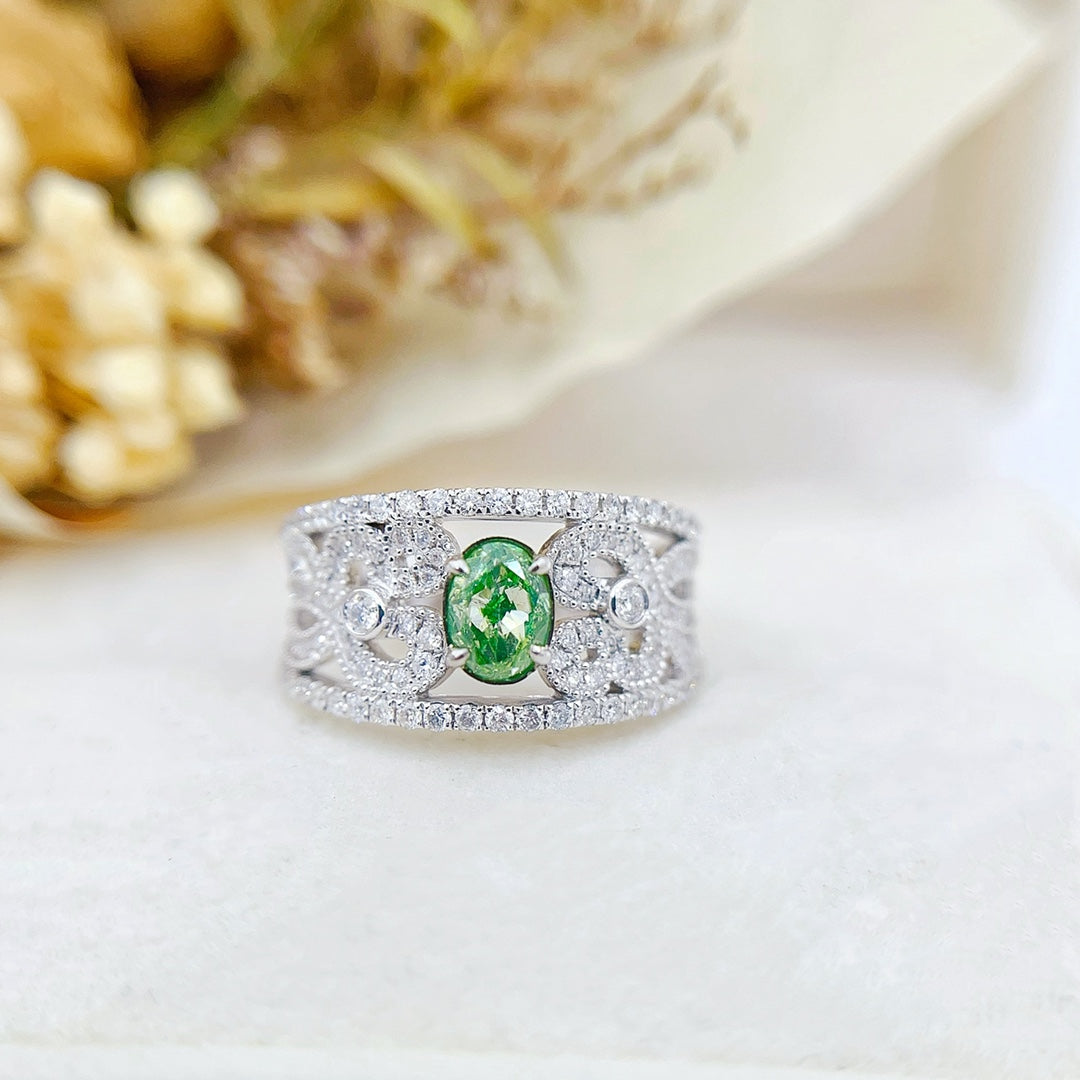 18K Green Diamond Oval Vintage Ring - Exquisite Jewelry - Green Diamond Ring