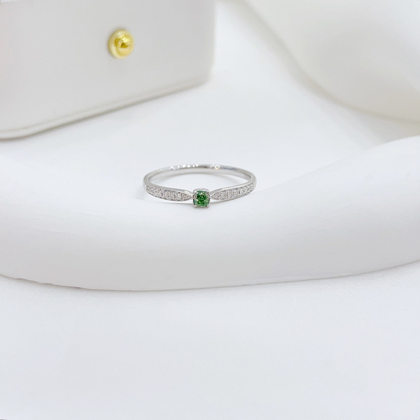 18K Green Diamond Pillow-shaped Ring - Luxury Jewelry Collection - Green Diamond Ring