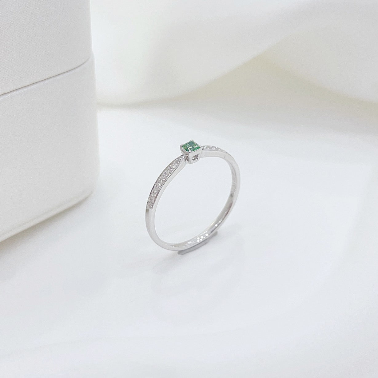 18K Green Diamond Pillow-shaped Ring - Luxury Jewelry Collection - Green Diamond Ring