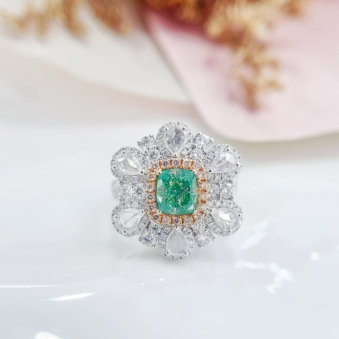 18K Green Diamond Pillow-Shaped Y-Arm Luxury Two-Way Wear Jewelry - Green Diamond Ring