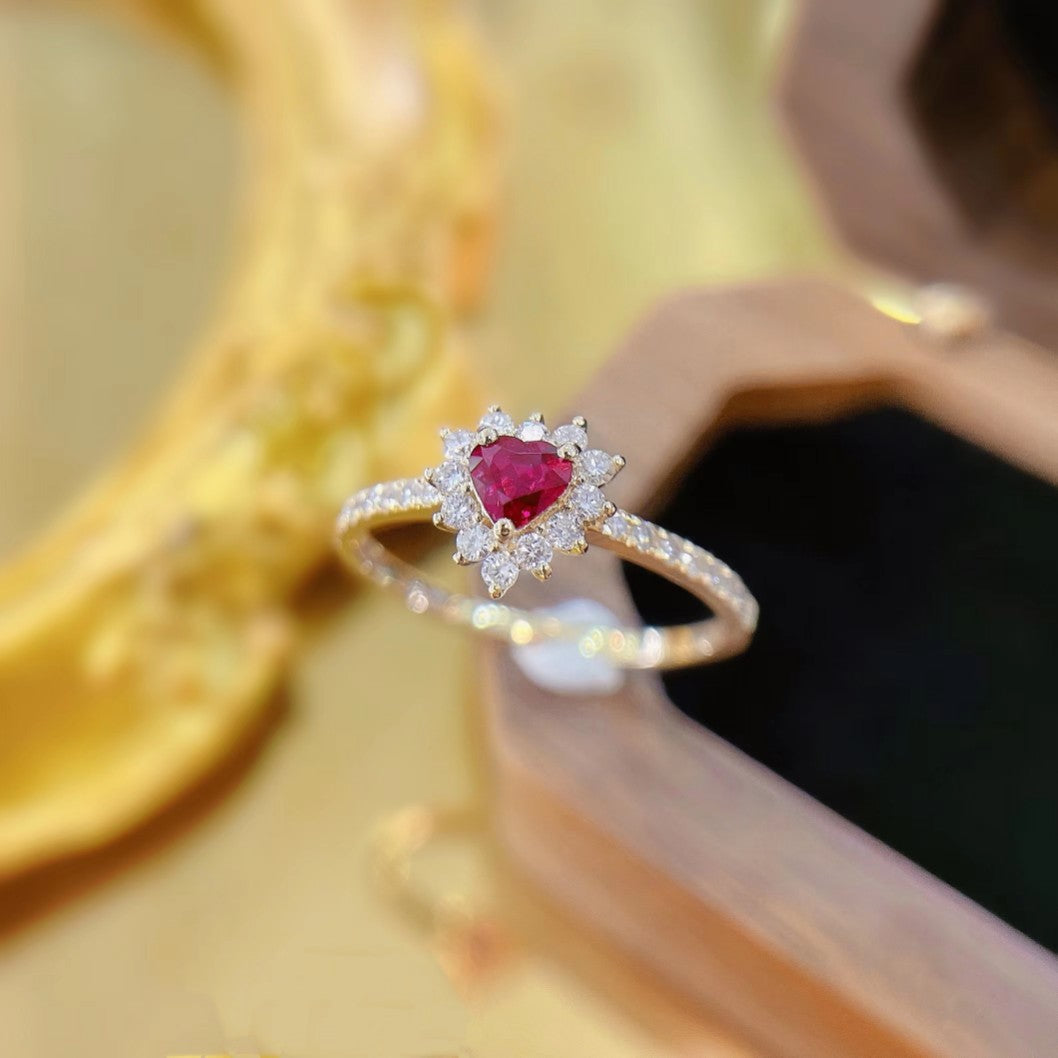 18K Heart-Shaped Claw Set Ring with Ruby | Jewelry Collection - Red Treasure Ring