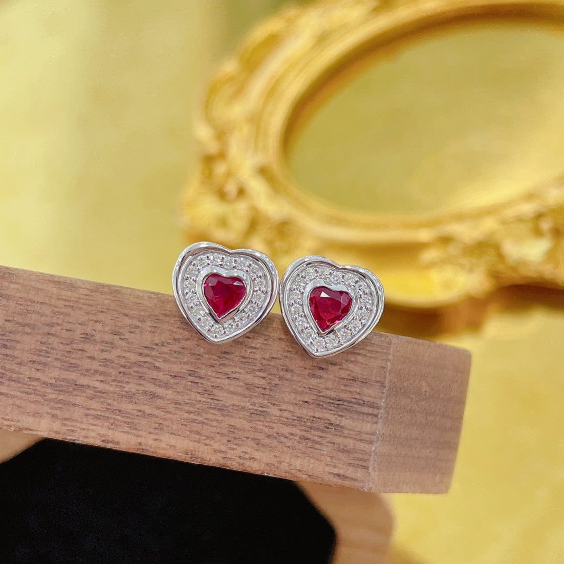 18K Heart-shaped Diamond Stud Earrings with Ruby Center - Luxurious Jewelry Jeweler.Jewelry