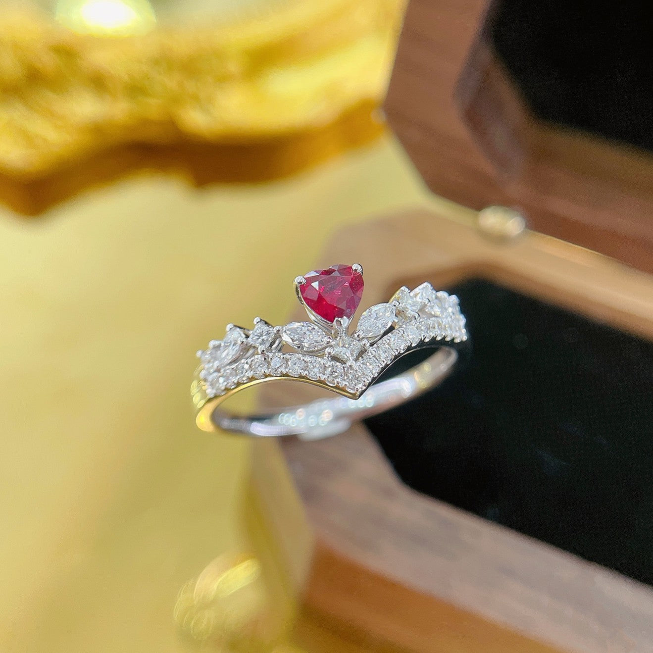 18K Heart-shaped Double V Ring with Red Gemstone - Premium Jewelry - Red Treasure Ring