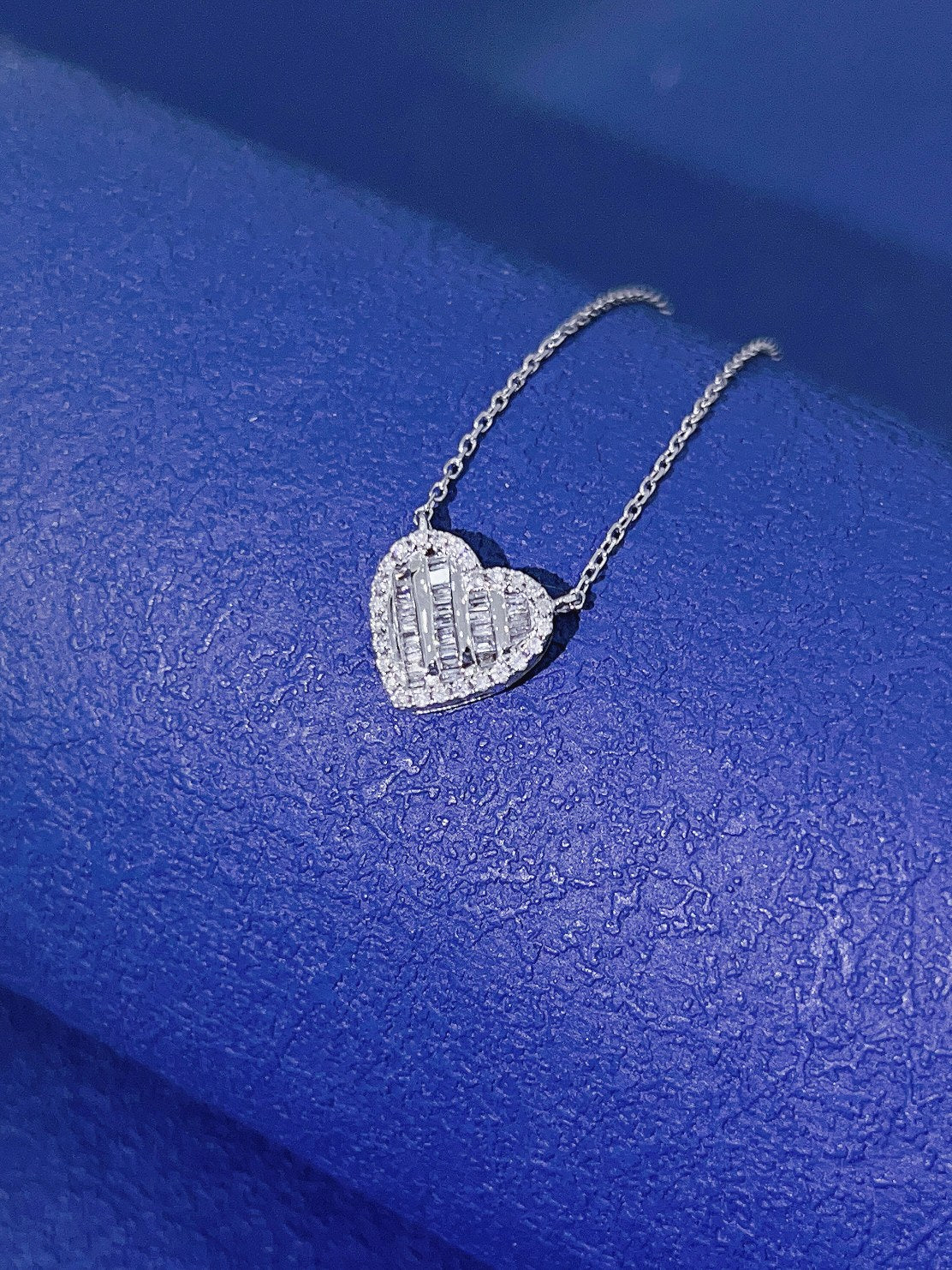 18K Heart-Shaped Trapezoid Pendant Necklace in Jewelry Collection - White Diamond Necklace