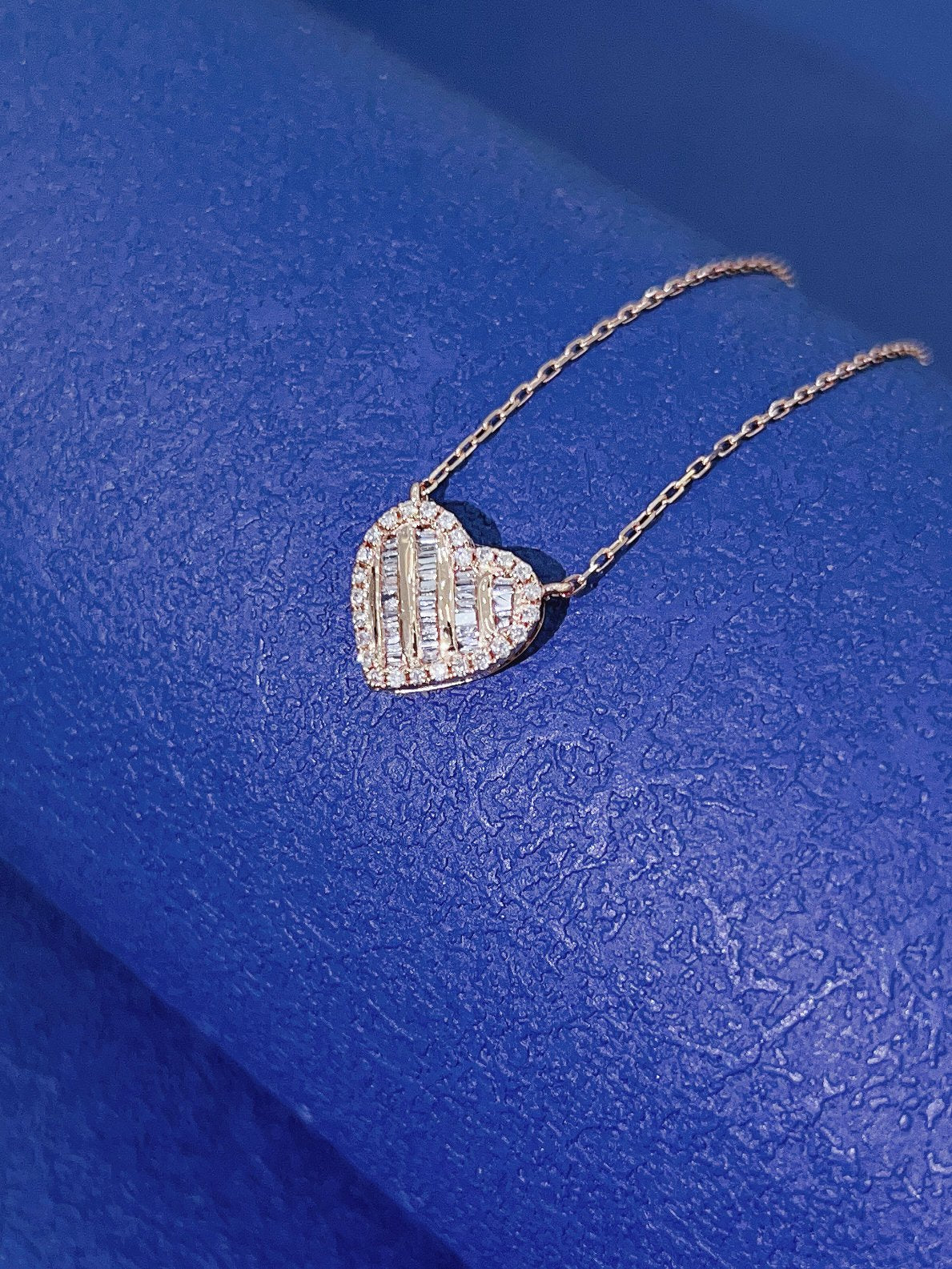 18K Heart-Shaped Trapezoid Pendant Necklace in Jewelry Collection - White Diamond Necklace