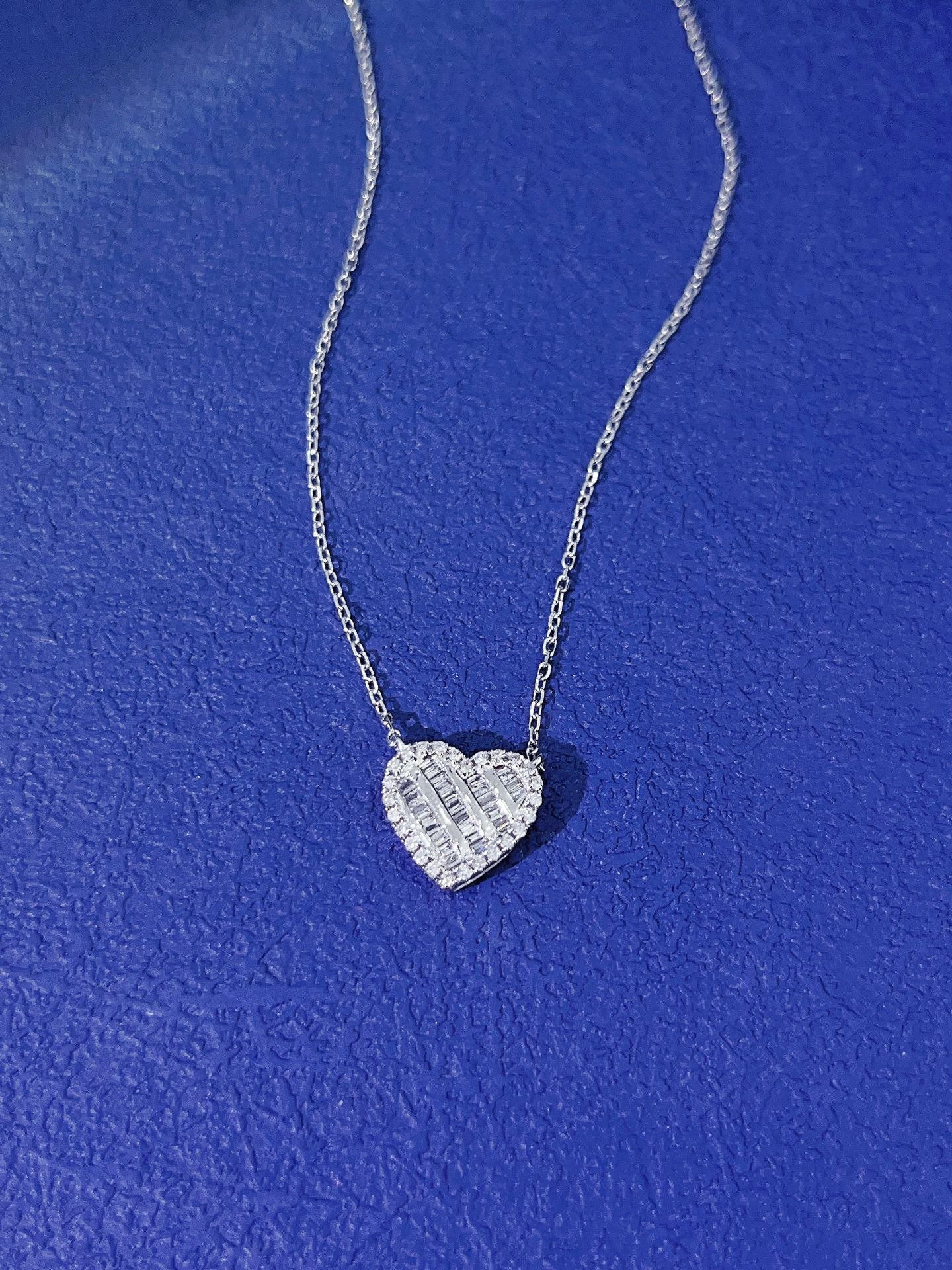 18K Heart-Shaped Trapezoid Pendant Necklace in Jewelry Collection - White Diamond Necklace