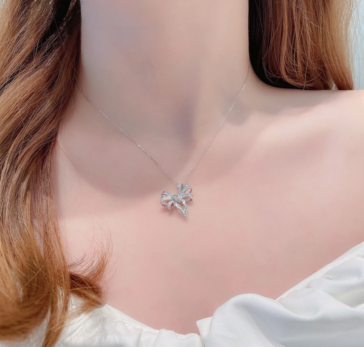 18K Irregular Bowknot Necklace with Diamonds - Luxury Jewelry - White Diamond Necklace